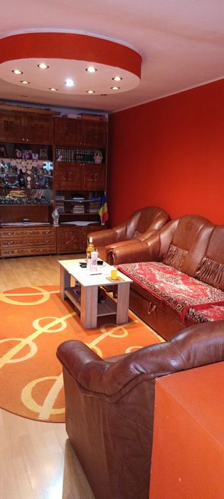 Vand apartament 2 camere B-dul Unirii!
