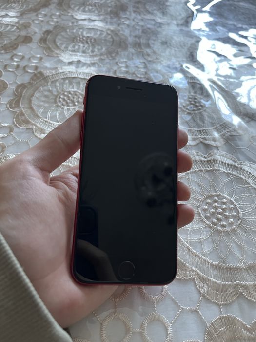 Продам iPhone SE