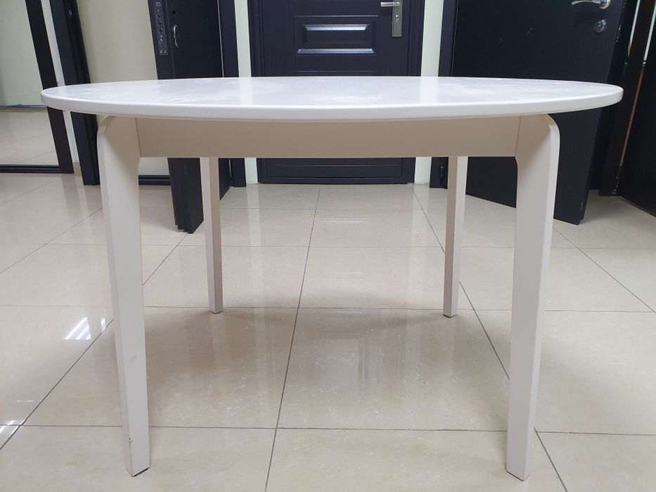 Стол обеденный новый