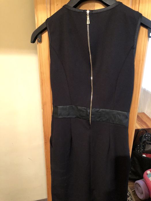 Малка черна рокля