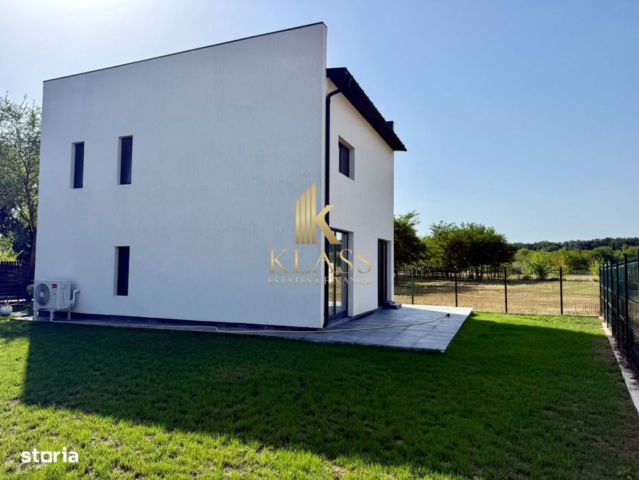 Vila mediteraneana langa padure