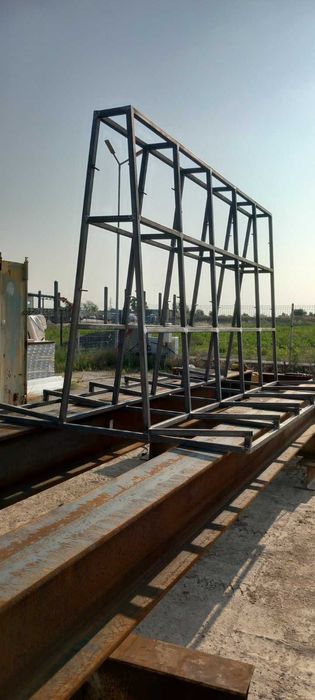 Пирамида за дограма