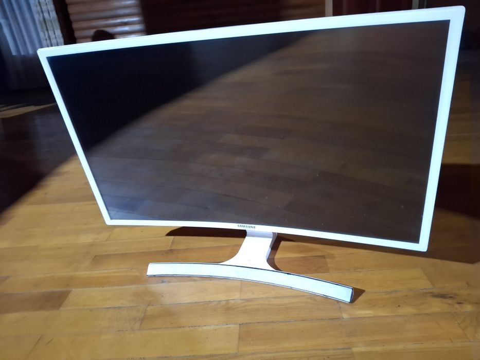 Монитор Samsungg