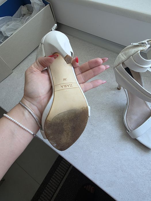 Sandale Zara din piele marimea 36