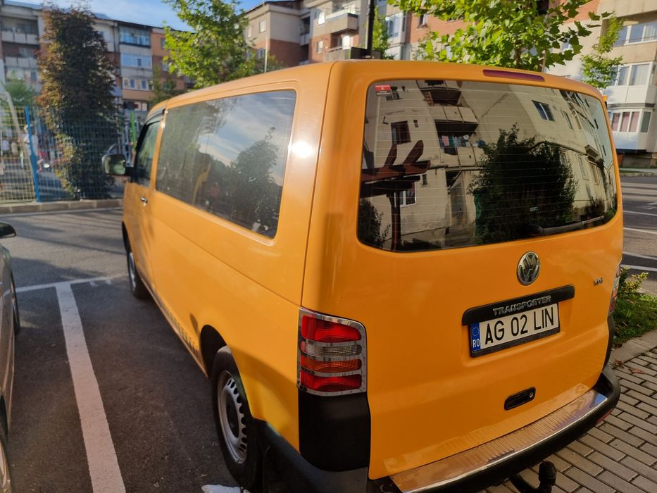 VW TRANSPORTER T5 8+1 locuri