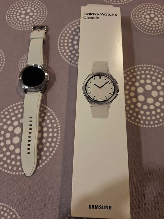 Smart часовник Samsung GALAXY WATCH 4 CLASSIC