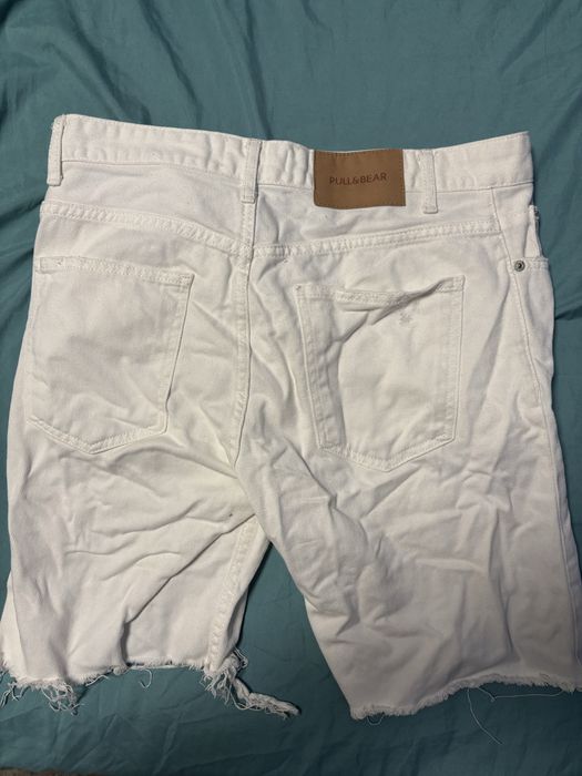 Vand pantaloni scurti pull and bear