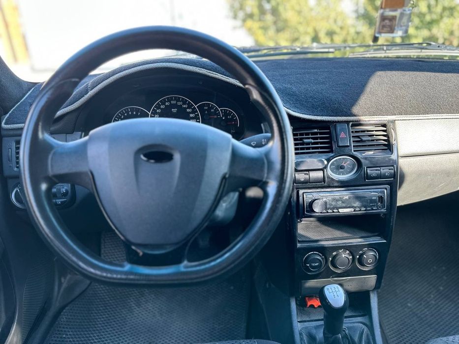 Продам Lada Priora 2172 хэтчбек персей