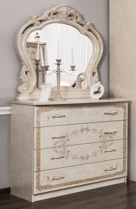 Продается спальный гарнитур в идеальном состоянии !