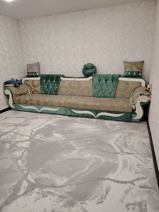 Диван 4 метра продам