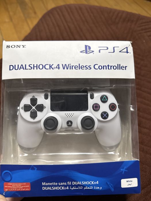 Продам джойстик на PS4