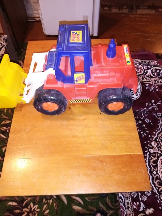 Экскаватор детский