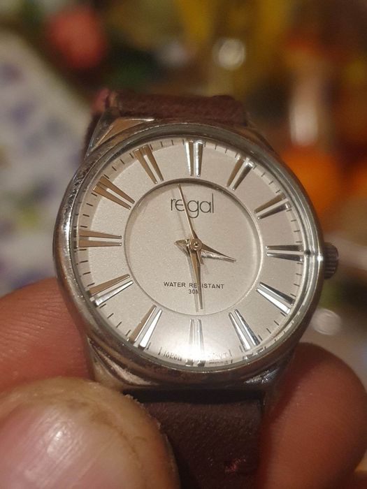 Vând ceas REGAL quart