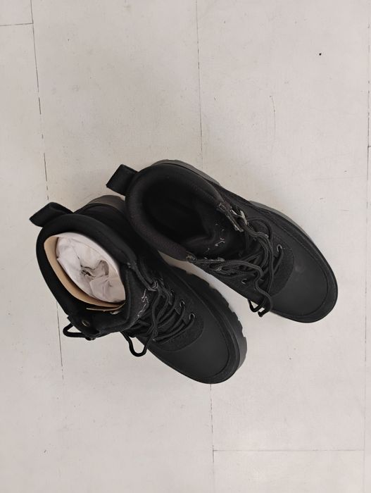 Боти с висока подметка