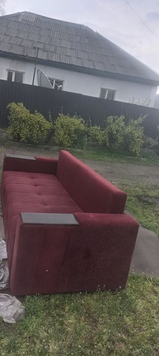 Диван в хорошем состоянии