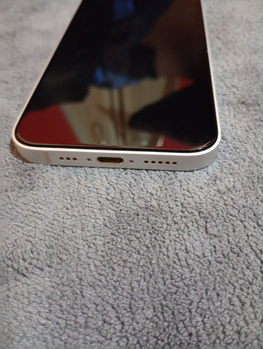 Vând Schimb IPhone 16e