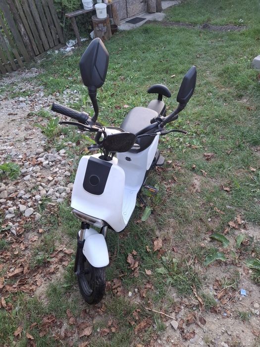 Scuter electric M12