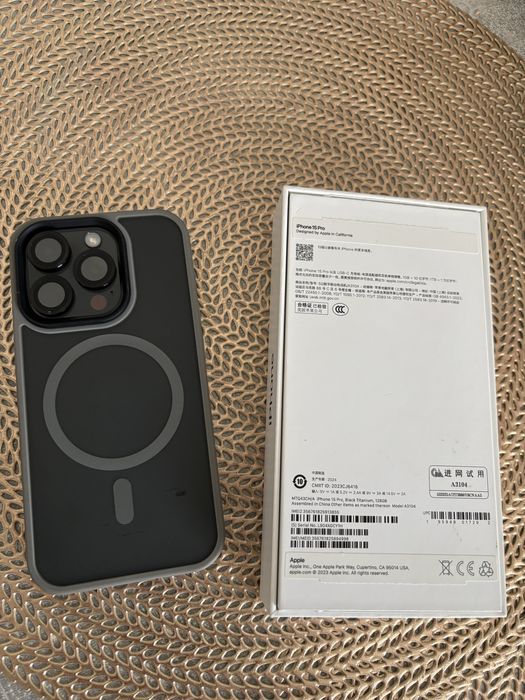 iPhone 15 pro128 gb