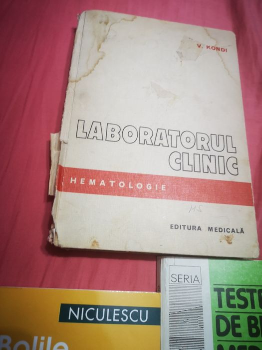 Carti de medicina, laborator, biochimie medicala, hematologie.