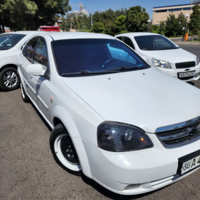 Chevrolet lacetti sotiladi срочно !!! Xolati ideal