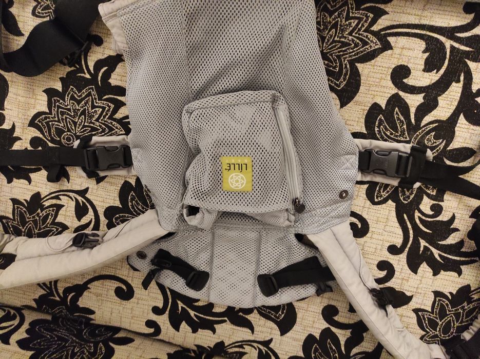 Vând marsupiu ergonomic