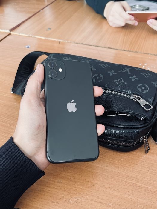 продам айфон 11 в идеале