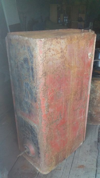 Продам 2 топливных бака