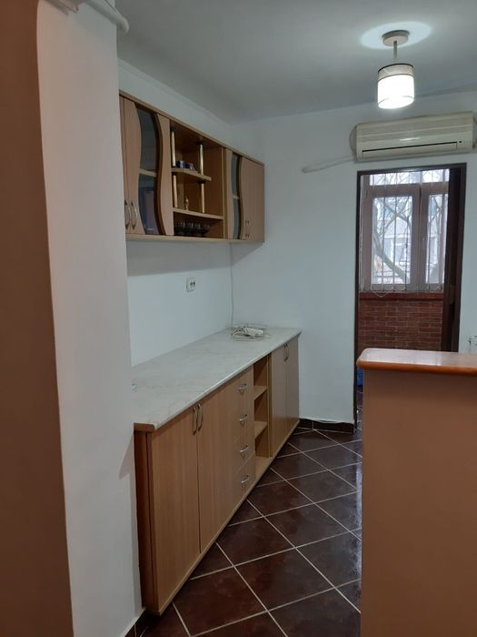 Apartament cu 2 camere de închiriat