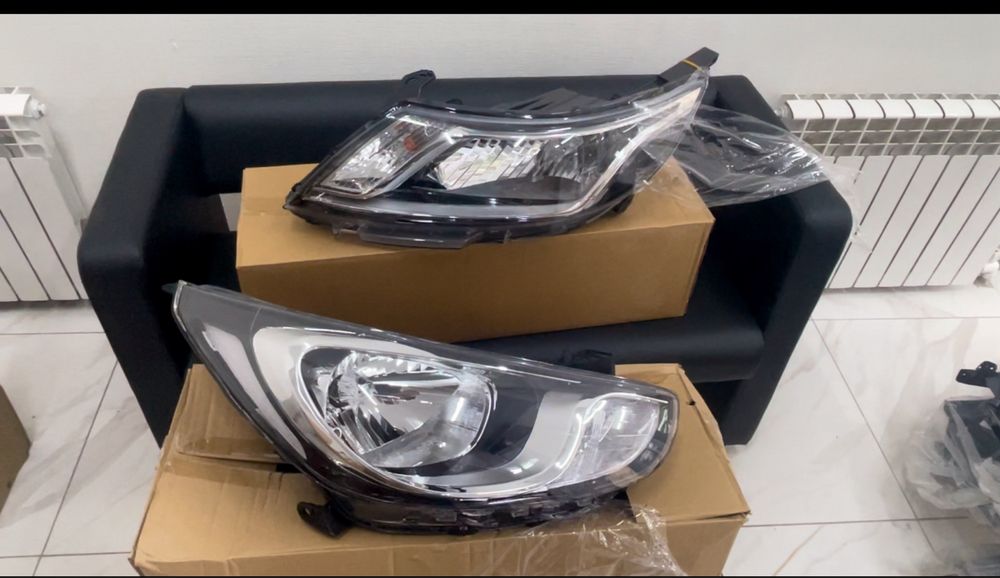 Фара передняя HYUNDAI Accent KIA Rio