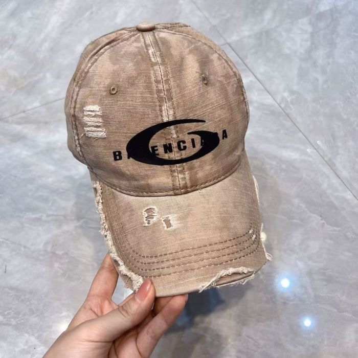 Шапки dior gucci balenciaga