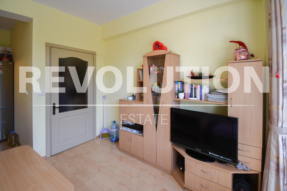 Дава се под наем Двустаен апартамент в София, Дианабад - 50 кв.м за 548.25 € - Снимка #2