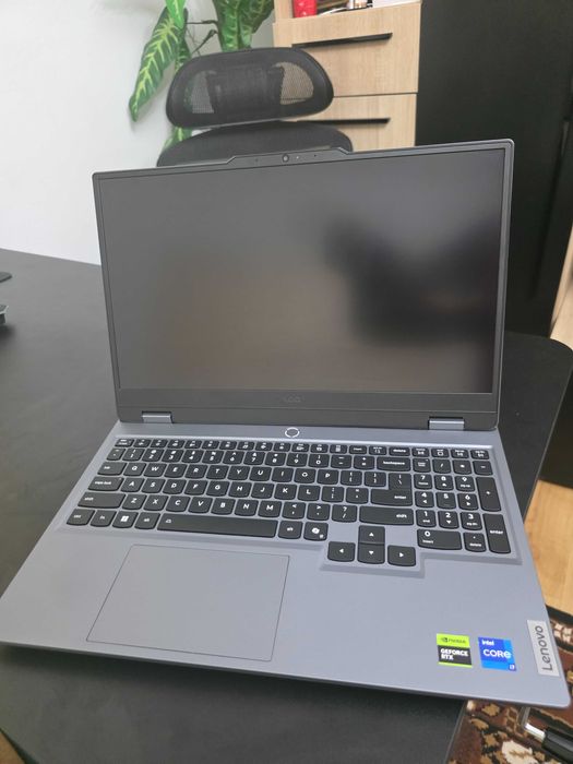 Laptop Gaming Lenovo LOQ 15IRX10 i7-13650HX RTX 5070 24GB 1TB 144Hz încărcător 245W + Cooler cadou