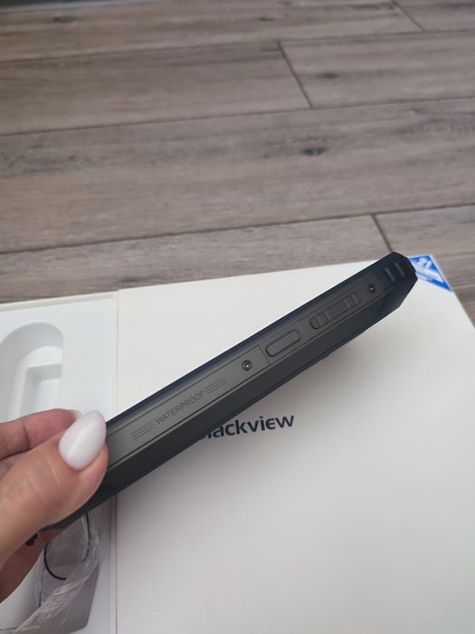 Продам мощный телефон Blackwiev BV9300