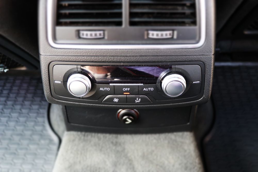 Audi A6 2.0 UltraTDI 190 cp, 2017, 245000 km, stare impecabila. 

Masi