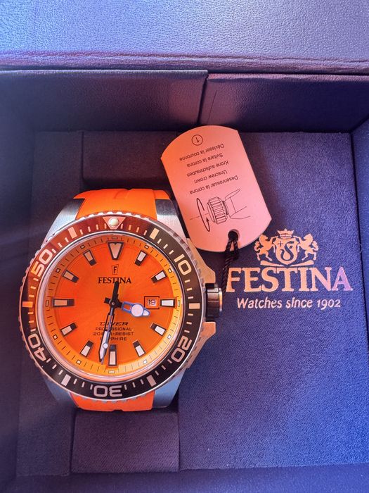 Vand ceas Festina nefolosit, cutie.