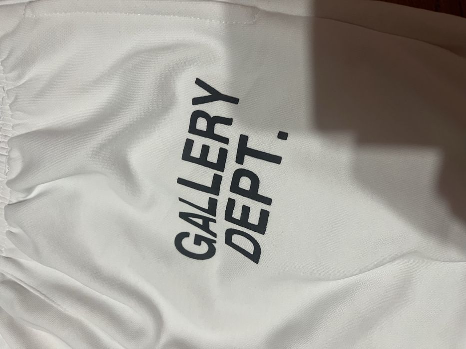 Pantaloni gallery dept