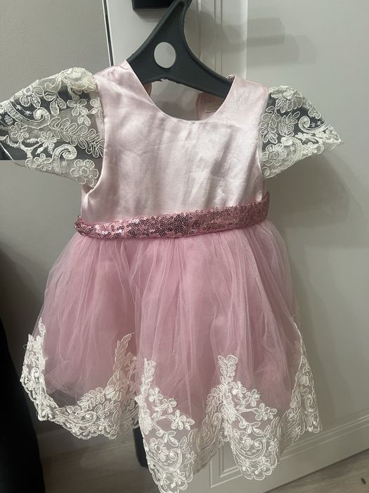 Продам платье для девочки 3-6 месяцев