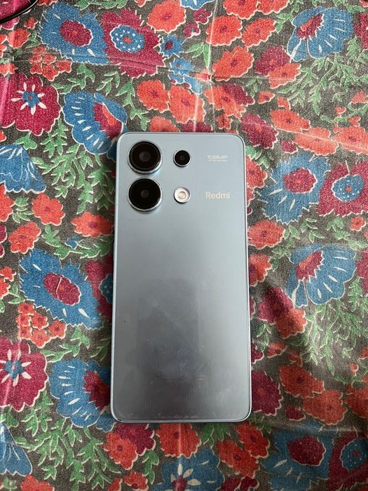 Телефон Redmi Note 13