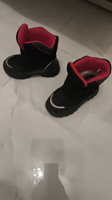 Зимние детские сапожки