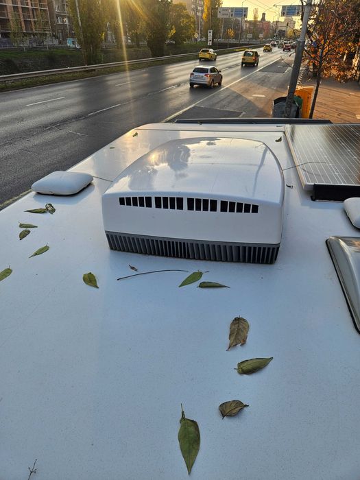 Продавам таванен климатик дометик