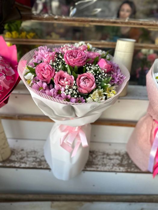 tabiy buket gullar atirgul dostavka kelin gul