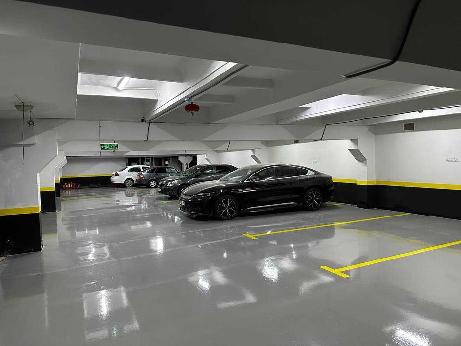 Продается бизнес центр в Мирабадском районе. Ориентир метро "Айбек"