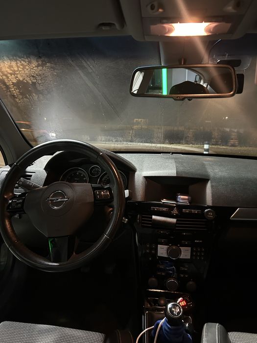 Opel Astra H 1.6 gpl 132.000 km