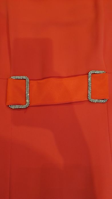 Продам два платья