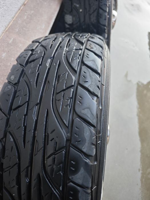 Джанти с гуми 6х139,7 *107,1*7.5j *15 ки * 235/75/15