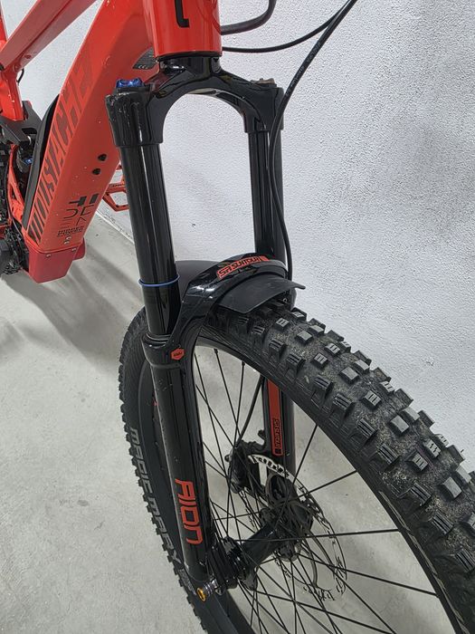 Bicicleta electrica full suspensie