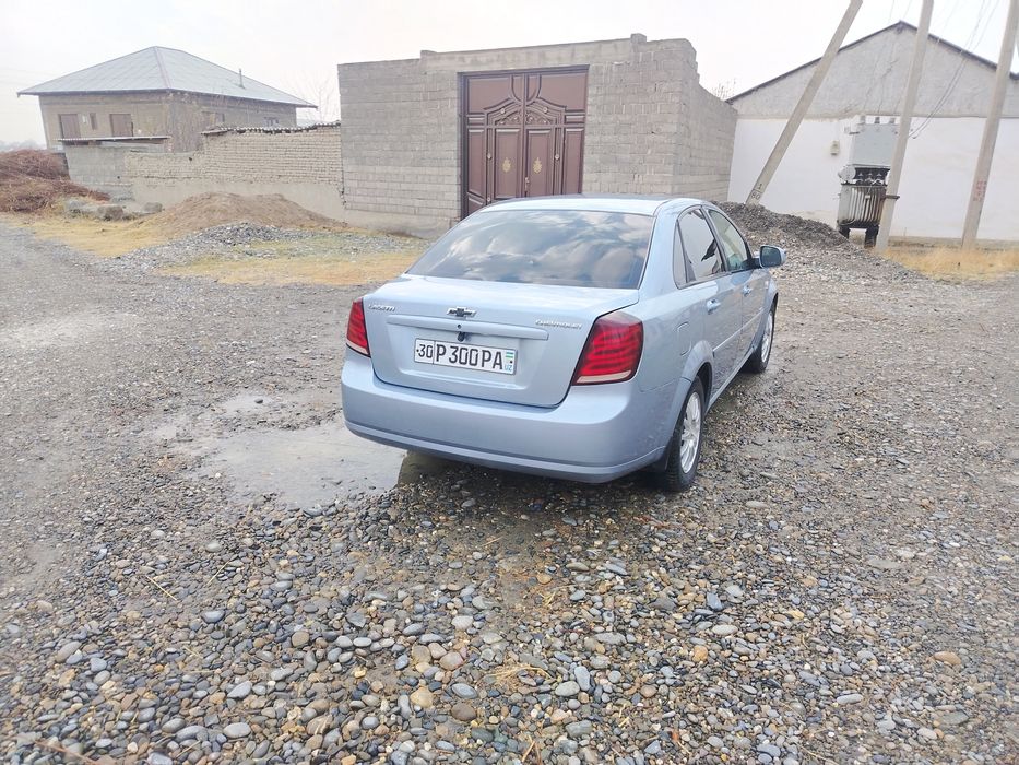 Шевроле жентра 2015