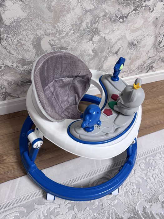 Продаю ходунок в хорошем состоянии пользовались только месяц