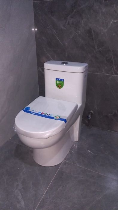 Унитаз литой моноблок