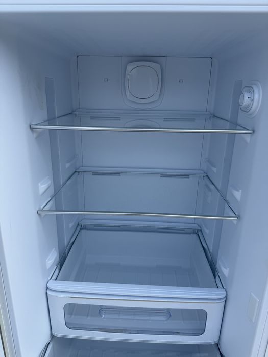 Перфектен хладилник SMEG 170см